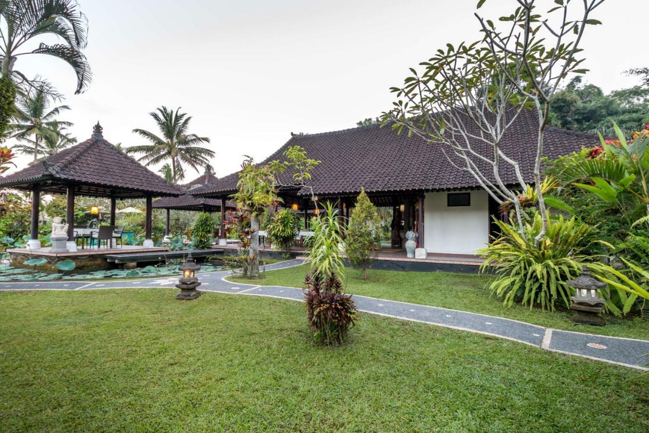 วิลลาทามานดิบลายู Hotel ตาบานัน ภายนอก รูปภาพ